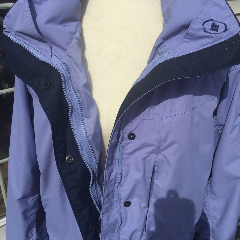 Columbia Jacket. size Large - Picture 7 of 9
